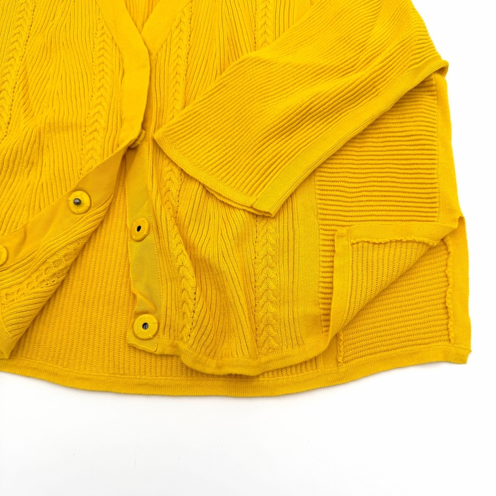 CAbi Women's Knit Sweater Cardigan Cable Knit Button Size XS Yellow Lightweight - Picture 4 of 4